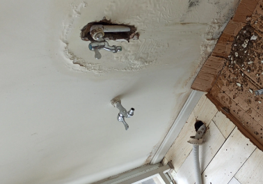 伍家岗卫生间测漏水