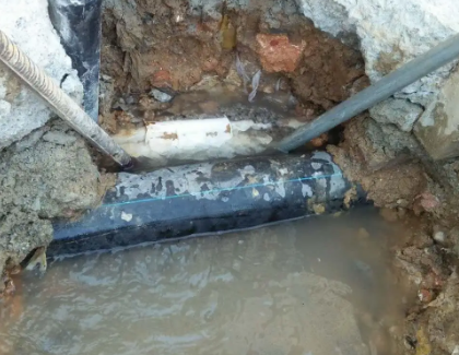 伍家岗测漏水之水管漏水